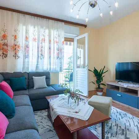 Vida Apartment